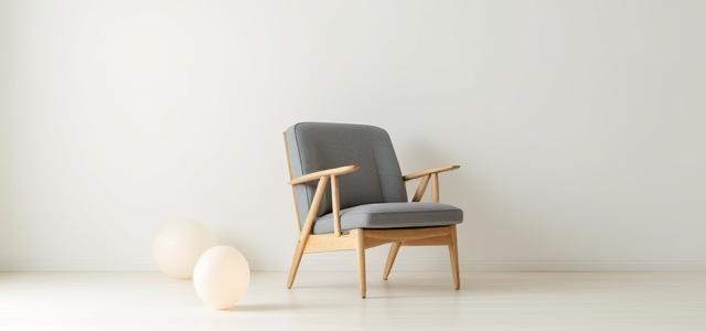 Et elegant, minimalistisk salongbord i lyst tre.